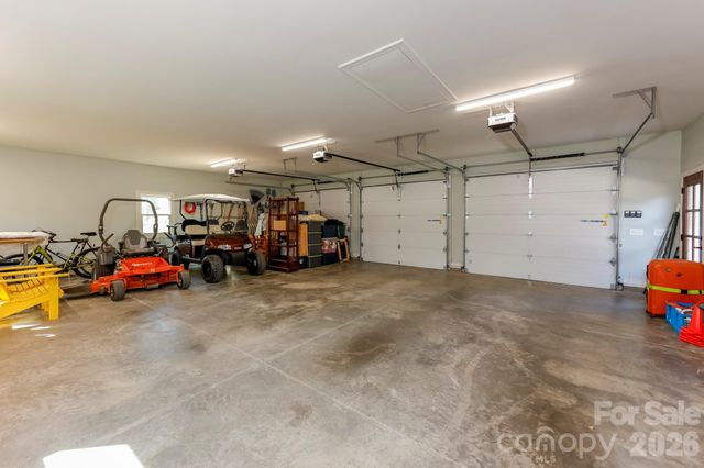 118 McOwenben Pass, Lake Lure, NC 28746