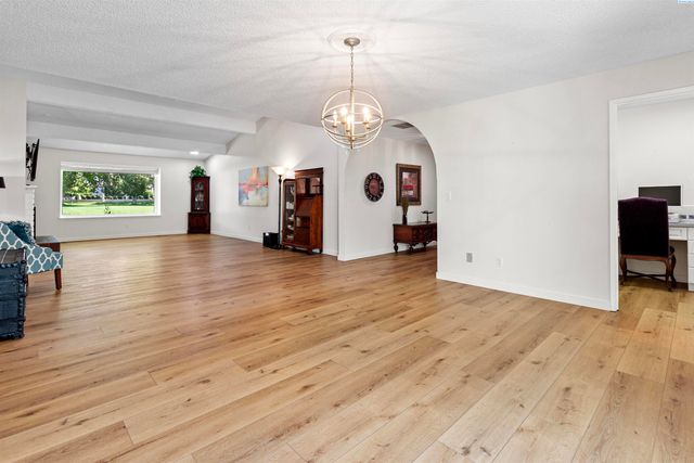 2029 Weiskopf Court, Richland, WA 99352