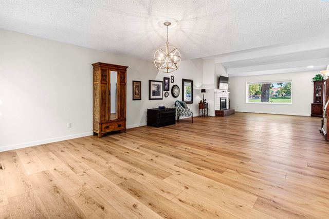 2029 Weiskopf Court, Richland, WA 99352