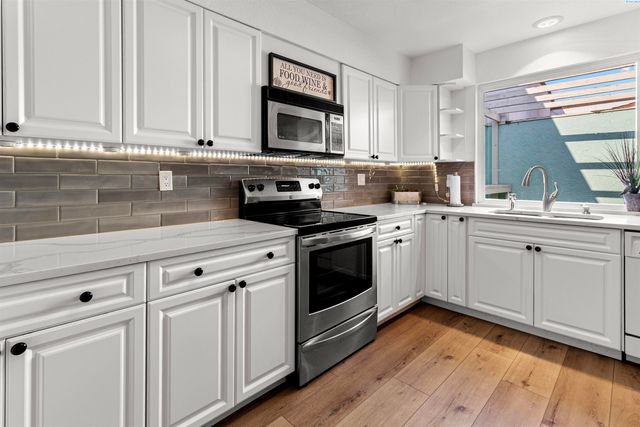 2029 Weiskopf Court, Richland, WA 99352