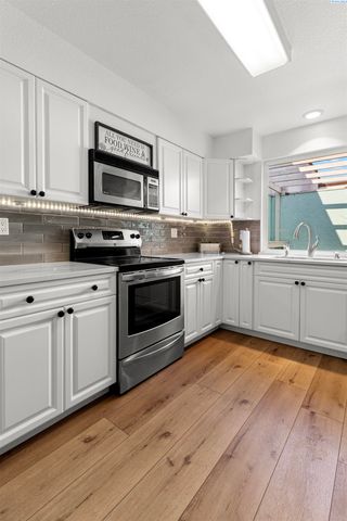 2029 Weiskopf Court, Richland, WA 99352