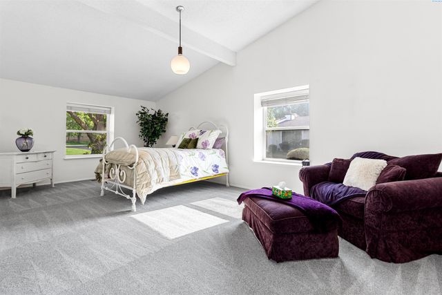 2029 Weiskopf Court, Richland, WA 99352