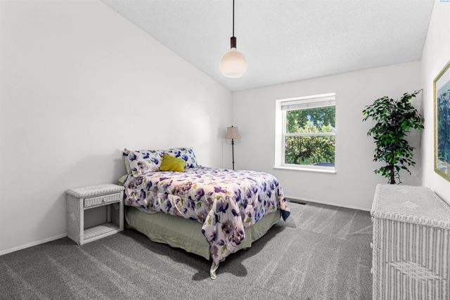 2029 Weiskopf Court, Richland, WA 99352