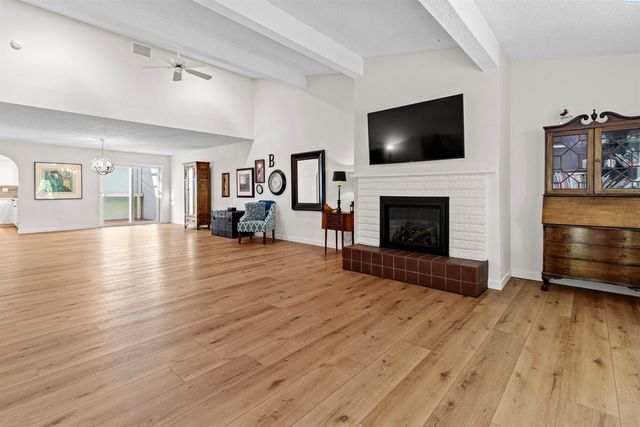 2029 Weiskopf Court, Richland, WA 99352