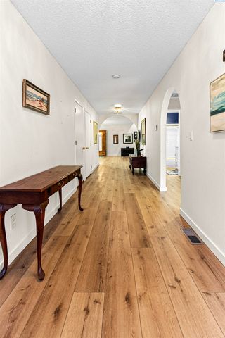 2029 Weiskopf Court, Richland, WA 99352