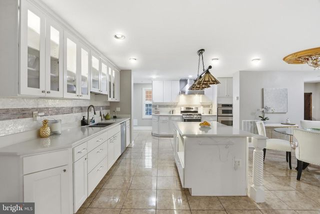 2704 MARTELLO DR, Silver Spring, MD 20904