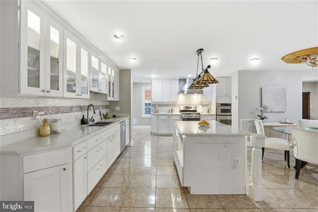 2704 MARTELLO DR, Silver Spring, MD 20904