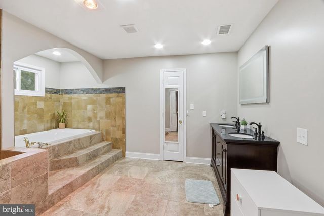 2704 MARTELLO DR, Silver Spring, MD 20904