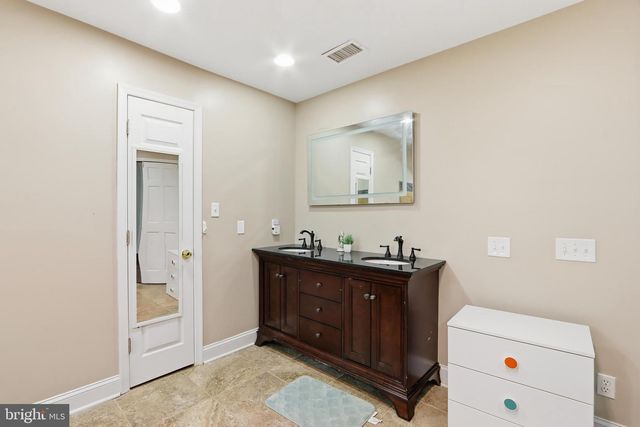 2704 MARTELLO DR, Silver Spring, MD 20904