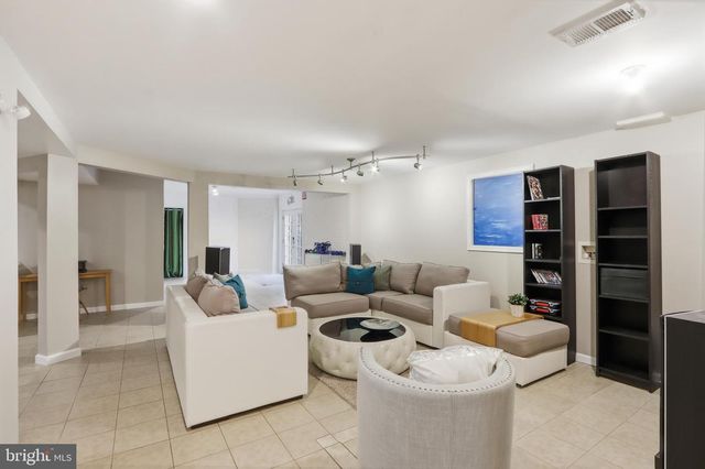 2704 MARTELLO DR, Silver Spring, MD 20904