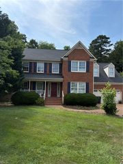 310 Ludlow DR, Seaford, VA 23696