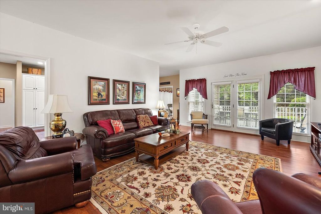 Image 17 of property listing at 509 DOGWOOD DR, Salisbury, MD 21801