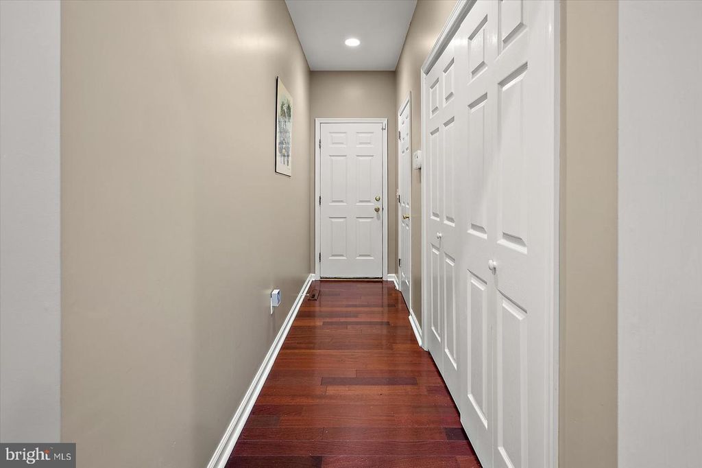 Image 18 of property listing at 509 DOGWOOD DR, Salisbury, MD 21801