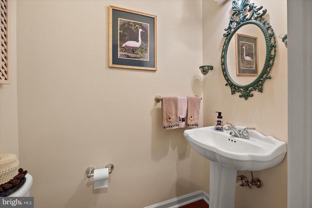 Image 19 of property listing at 509 DOGWOOD DR, Salisbury, MD 21801