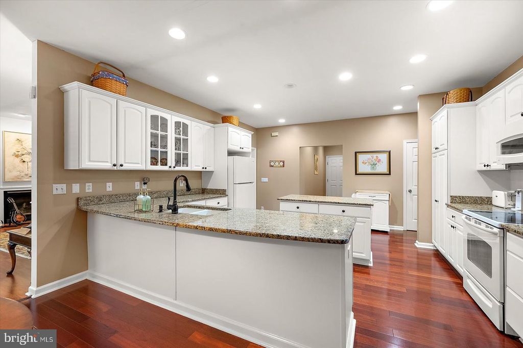 Image 22 of property listing at 509 DOGWOOD DR, Salisbury, MD 21801