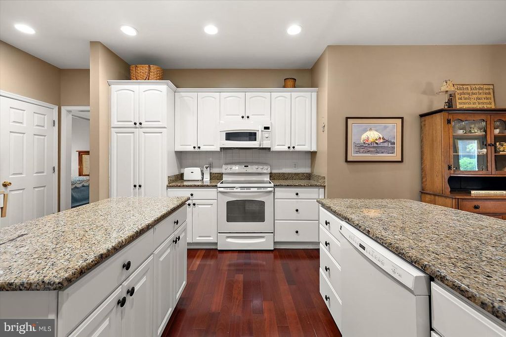 Image 27 of property listing at 509 DOGWOOD DR, Salisbury, MD 21801
