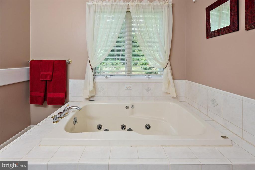 Image 41 of property listing at 509 DOGWOOD DR, Salisbury, MD 21801