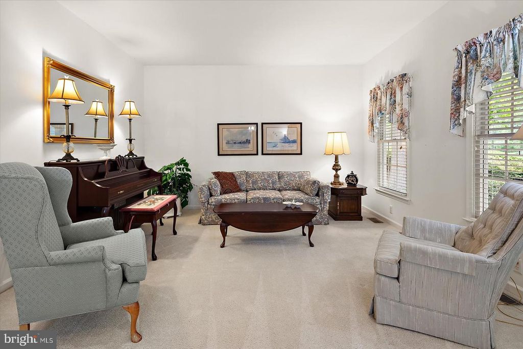 Image 5 of property listing at 509 DOGWOOD DR, Salisbury, MD 21801