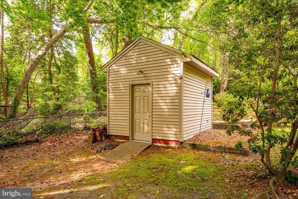 Image 60 of property listing at 509 DOGWOOD DR, Salisbury, MD 21801