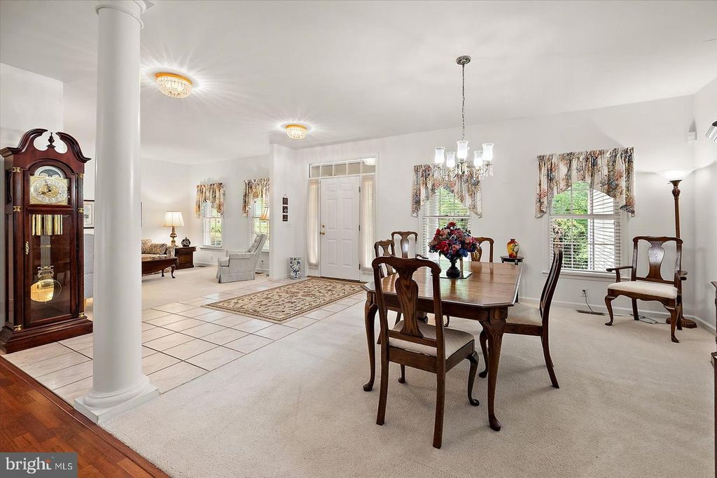 Image 8 of property listing at 509 DOGWOOD DR, Salisbury, MD 21801