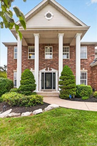 20 Creek Pass Court, St Charles, MO 63304