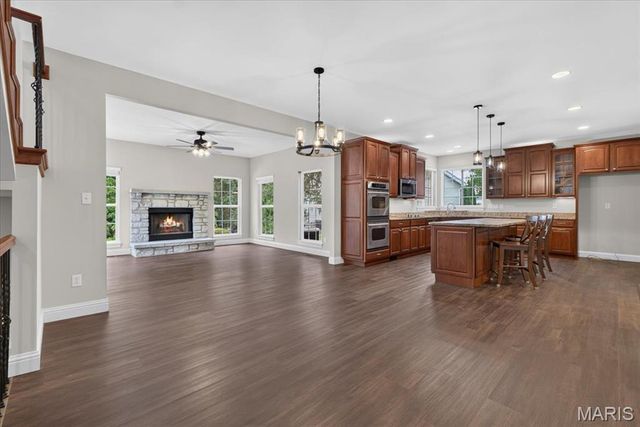 20 Creek Pass Court, St Charles, MO 63304