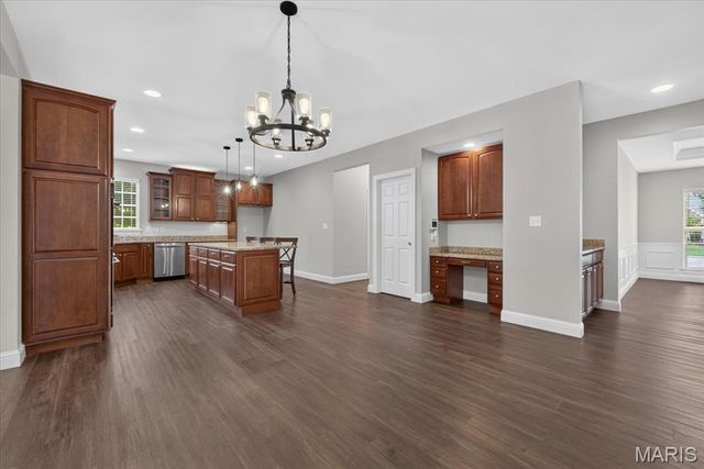 20 Creek Pass Court, St Charles, MO 63304