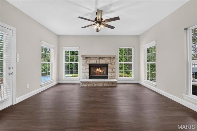 20 Creek Pass Court, St Charles, MO 63304