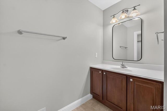 20 Creek Pass Court, St Charles, MO 63304