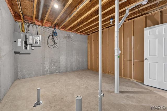 20 Creek Pass Court, St Charles, MO 63304