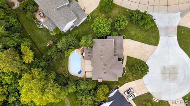 20 Creek Pass Court, St Charles, MO 63304