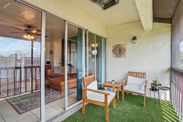 8602 CHAMPLAIN COURT 90, Tampa, FL 33614