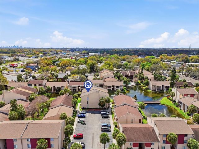 8602 CHAMPLAIN COURT 90, Tampa, FL 33614