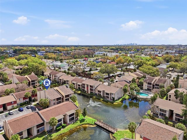 8602 CHAMPLAIN COURT 90, Tampa, FL 33614