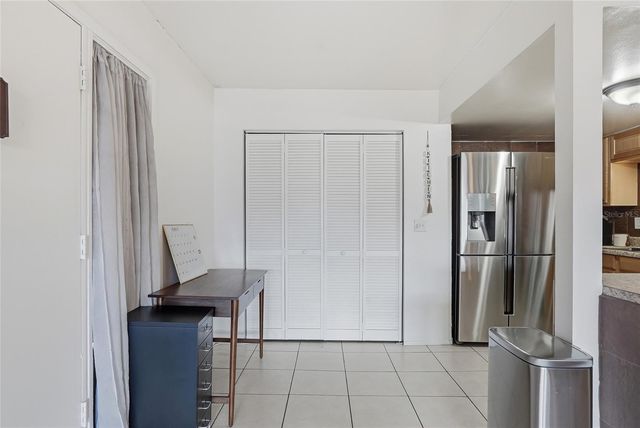 8602 CHAMPLAIN COURT 90, Tampa, FL 33614