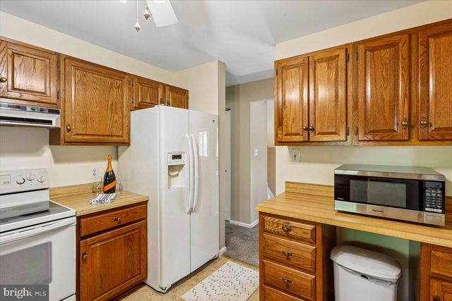 146 HOLLY CIR, Baltimore, MD 21221
