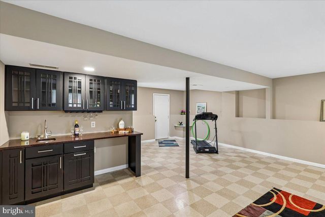 146 HOLLY CIR, Baltimore, MD 21221