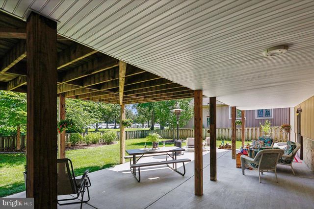 146 HOLLY CIR, Baltimore, MD 21221
