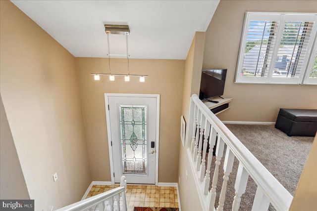 146 HOLLY CIR, Baltimore, MD 21221