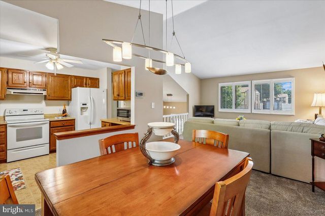 146 HOLLY CIR, Baltimore, MD 21221