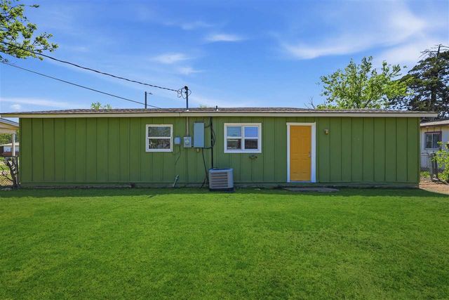 1421 NW Ozmun Ave, Lawton, OK 73507
