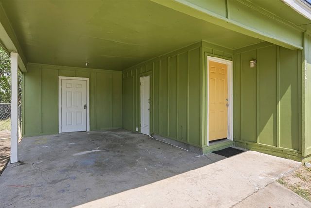 1421 NW Ozmun Ave, Lawton, OK 73507