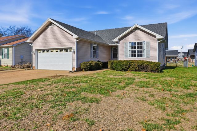 205 Sheridan Cir, Hopkinsville, KY 42240