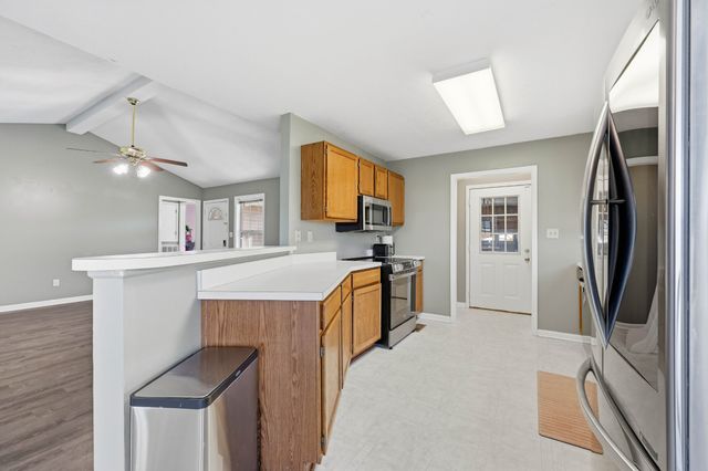 205 Sheridan Cir, Hopkinsville, KY 42240