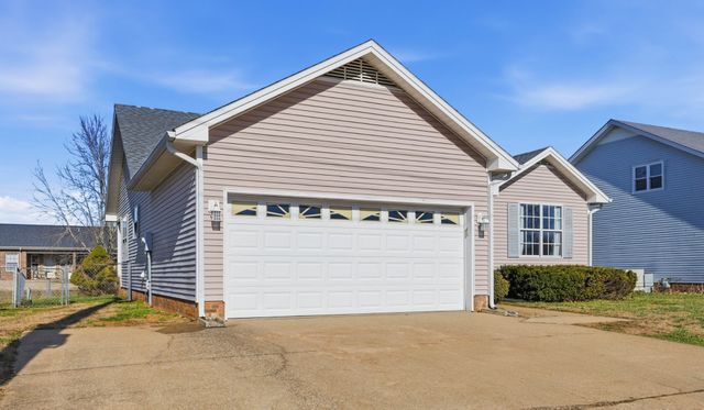 205 Sheridan Cir, Hopkinsville, KY 42240