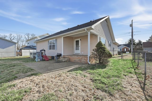 205 Sheridan Cir, Hopkinsville, KY 42240