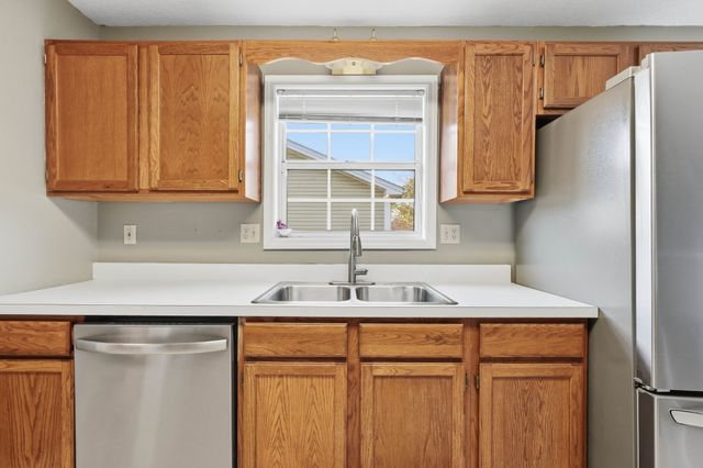 205 Sheridan Cir, Hopkinsville, KY 42240