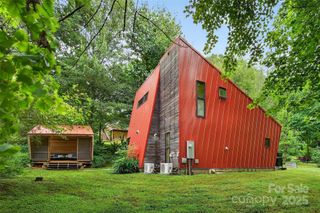450 Lakey Gap Road, Black Mountain, NC 28711