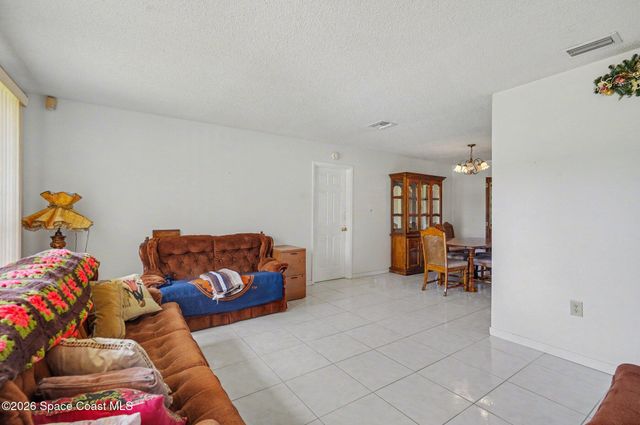 607 Dundee Circle, West Melbourne, FL 32904