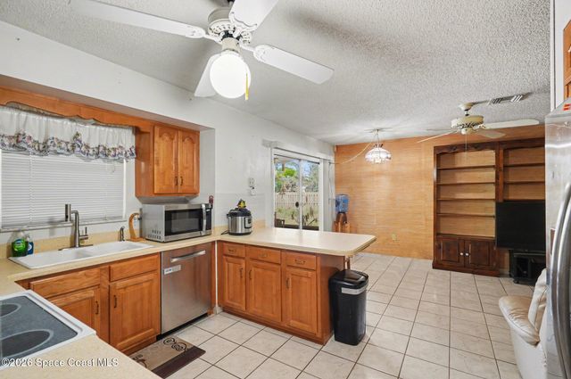 607 Dundee Circle, West Melbourne, FL 32904